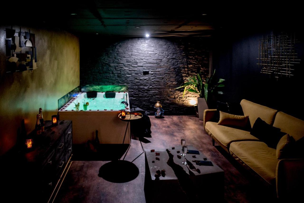 Love Suites & Spa "Le Loft" Avec Jacuzzi Privatif Medis Екстер'єр фото