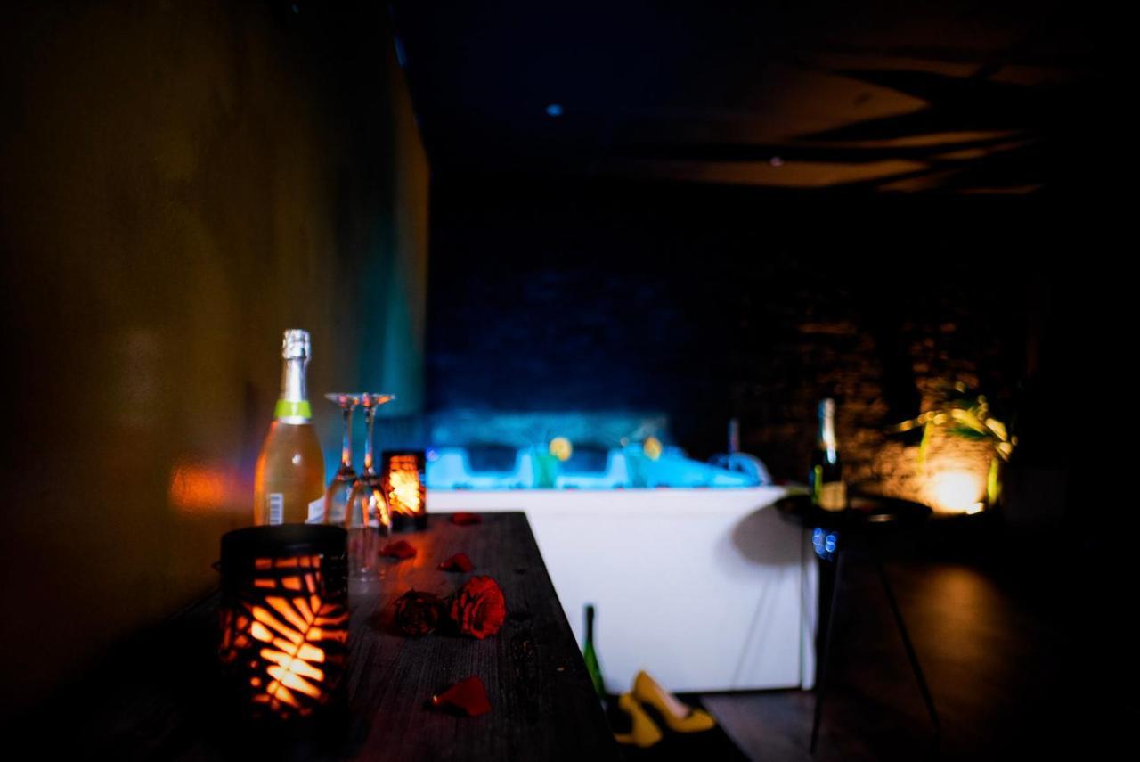 Love Suites & Spa "Le Loft" Avec Jacuzzi Privatif Medis Екстер'єр фото