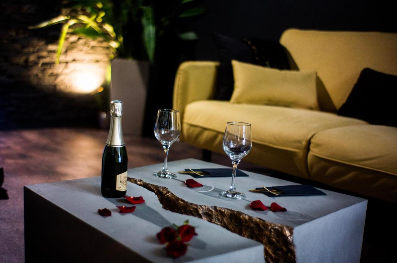 Love Suites & Spa "Le Loft" Avec Jacuzzi Privatif Medis Екстер'єр фото
